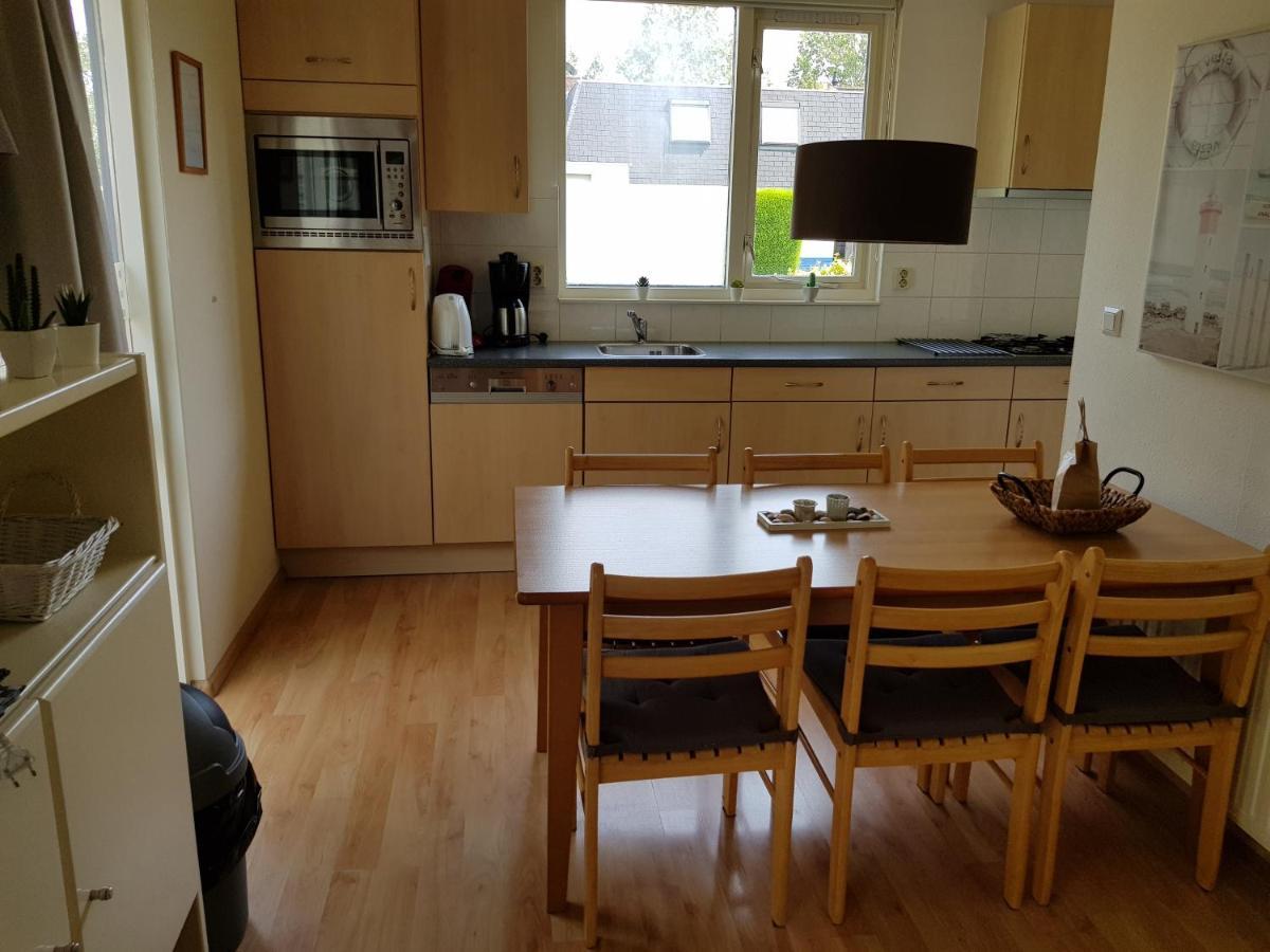 Vakantiehuis Park Schoneveld, Zeester 64 *